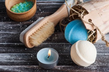 Banyo aksesuarları rustik ahşap tablo