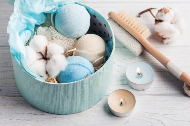 Banyo aksesuarları rustik ahşap tablo