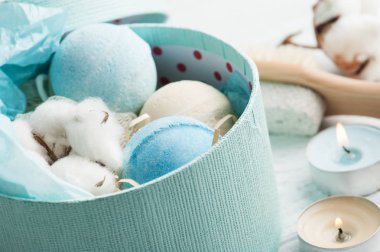 Banyo aksesuarları rustik ahşap tablo