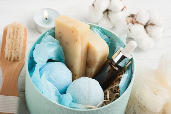 Savon, bombe bleue, fleur de coton — Photo