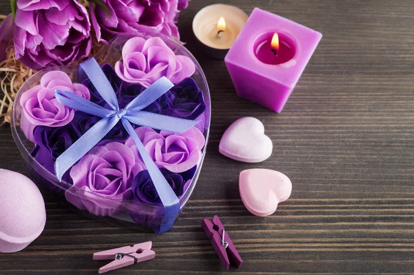 紫色郁金香, 泡沫花瓣 — 图库照片