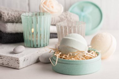 Banyo bombalar ile Spa kompozisyon