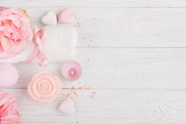 SPA produits bio aux roses, sel de bain — Photo