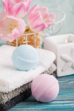 Spa düzenleme, banyo bombalar, Lale