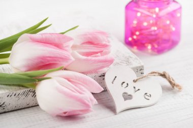 Lale ve işareti aşk