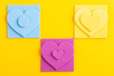 Renkli geometrik şekiller