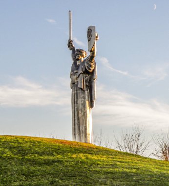 Ukrayna savaş müzesi Kiev, Ukrayna 'da. Nazilerle savaş hakkında tarihi olan kapalı ve açık hava müzesi. Sovyet savaş araçları ve uçaklarıyla tamamlanmış. Bölgenin dört bir yanında büyük anıtlar var..