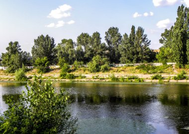 Kiev, Ukrayna 'daki Kanal' da tahta kaldırım