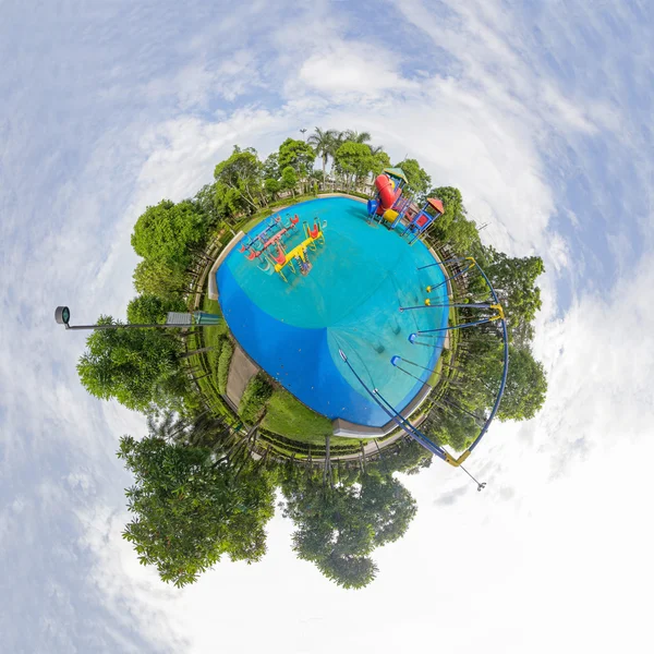 Круговая панорама игровой площадки — стоковое фото