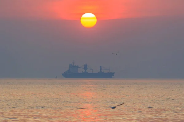 Puesta de sol en el mar —  Fotos de Stock