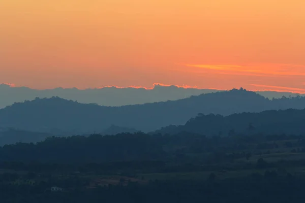 Dağ güneş doğarken — Stok fotoğraf