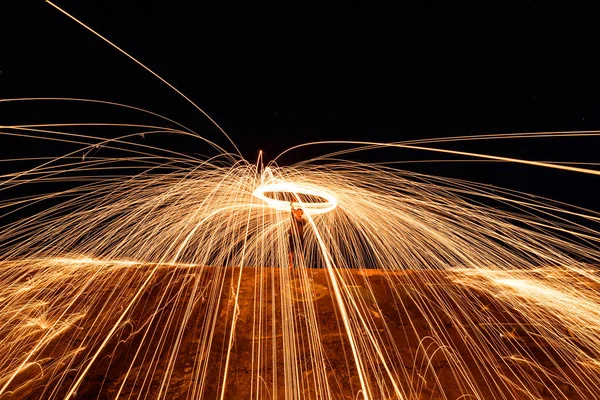 スチール ウールで渦巻きライト — ストック写真