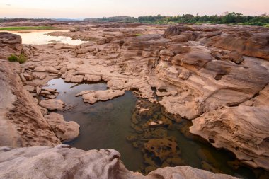 Stone mountain, Sam Phan Bok