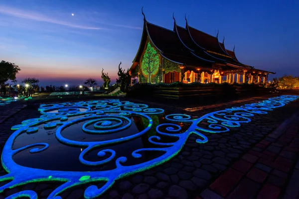 Bella chiesa tailandese a Watsirindhornwararam — Foto Stock