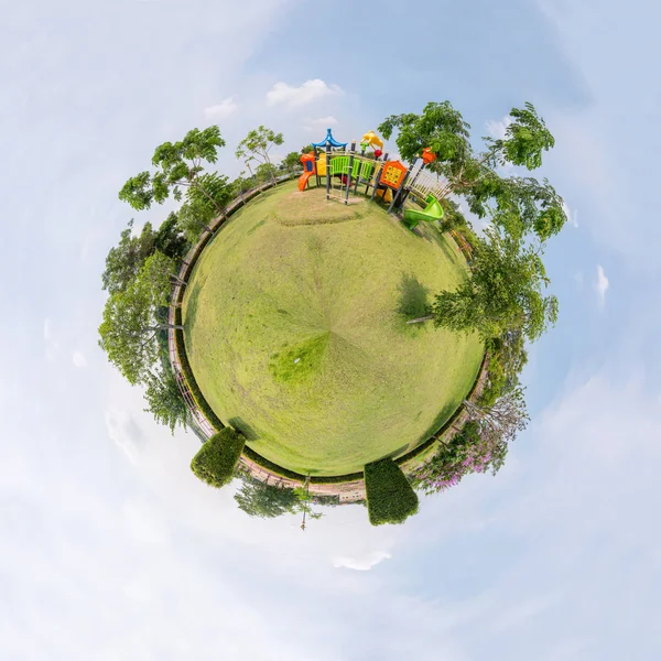 Круговая панорама общественного парка — стоковое фото