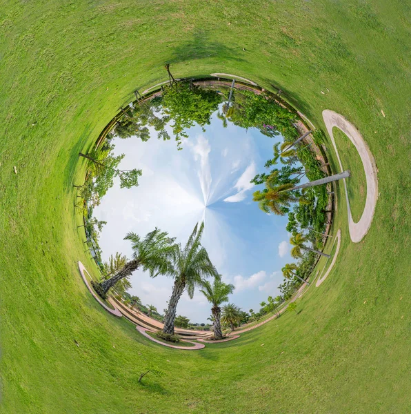 Circle Panorama of public park — Stock Photo, Image