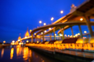 Beautiful Big Bhumibol Köprüsü / büyük nehir köprüsü