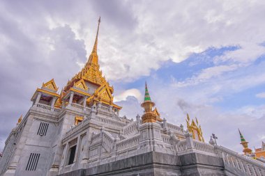 WAT Traimitr Withayaram bulut fırtına gökyüzü üzerinde ile