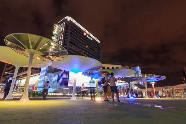 MBK hemel wandelen / lopen manier nieuwe ontwerp vóór het Mbk center shopping mall in Bangkok — Stockfoto