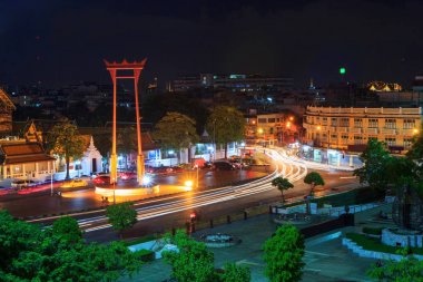 Dev salıncak landmark Bangkok City bulanıklık lig ile gece zamanında