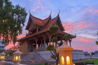 Santichai Prakan Park'ta günbatımı Zamanı