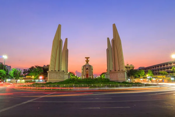 Demokratimonumentet Offentliga Landmärke Bangkok Solnedgång — Stockfoto