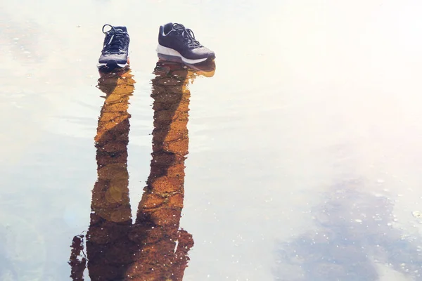 Schuhe Mit Schatten Ohne Den Menschen — Stockfoto