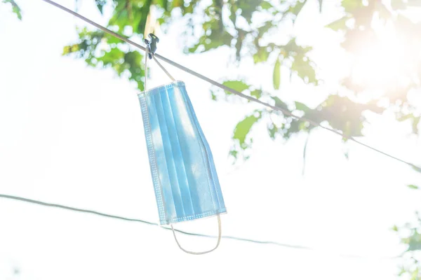 Hijyenik maskeyi kritik süre içinde yeniden kullanmak için kurut