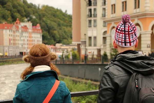 Behin gelen turistler