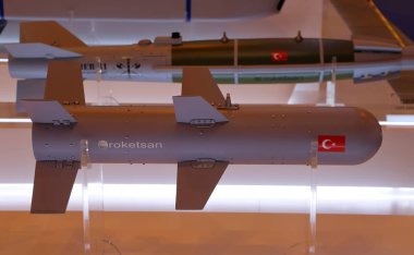 Zhukovsky, Rusya, Jul. 22, 2017 Havacılık Uçak Fuarı maks 2017. Booth Roketsan 'ın. Türk fırlatma araçları modelleri
