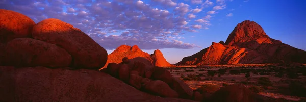 Stenig öken i Afrika — Stockfoto