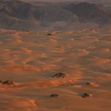 Namibya 'da gün doğumunun manzarası