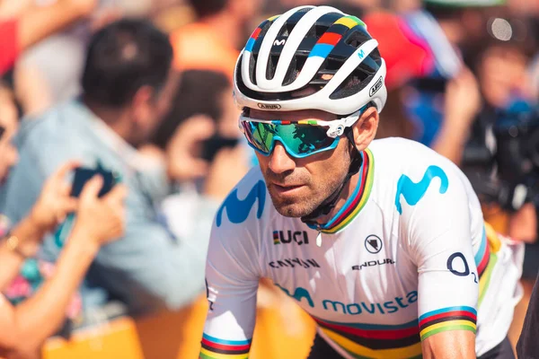 San Vicente de la Barquera, İspanya-7 Eylül 2019. Alejandro VALVERDE, La Vuelta a Espaa 'nın 14. evresinde Movistar Takımı' nın bisikletçisi..