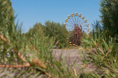 Pripyat, Çernobil, Ukrayna - 29 Temmuz 2012. Çernobil nükleer felaketinden sonra terk edilen Pripyat şehrinde dönme dolap.