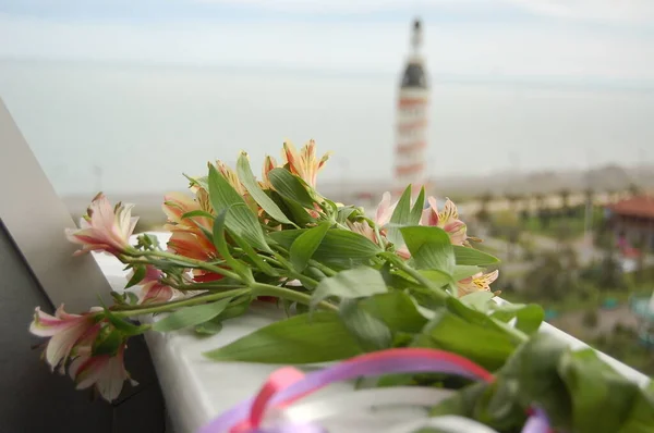 Virágcsokor Háttér Tengeri Táj Batumi — Stock Fotó