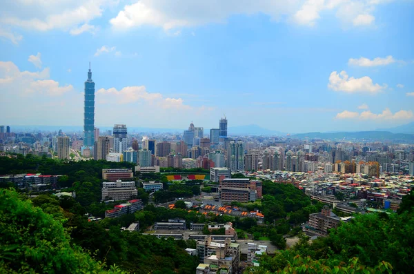 Taipei City Στην Απόσταση — Φωτογραφία Αρχείου