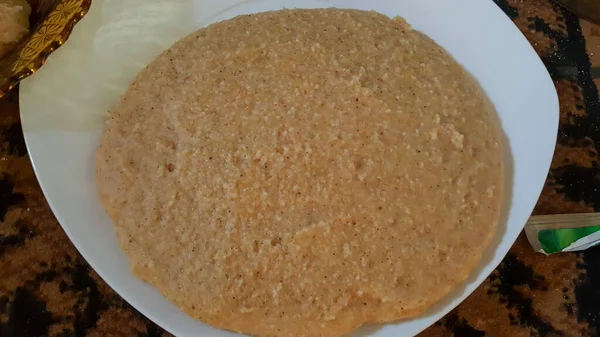 メロンとソルガムのスラップパップ ボツワナの主食 — ストック写真