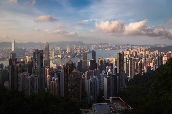 Günbatımı görüntüsü Lugard Road, Hong Kong 'da çekildi.