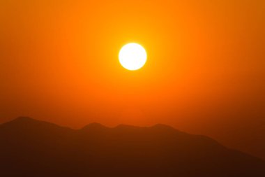 Tsim Sha Tsui, Hong Kong 'da güzel bir günbatımı ve gece görüntüsü