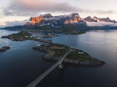 Norveç 'te DJI Mavic Air' in Lofoten adalarına yaptığı seyahatin müthiş bir koleksiyonu.