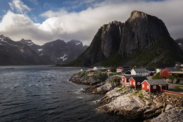 Norveç 'te DJI Mavic Air' in Lofoten adalarına yaptığı seyahatin müthiş bir koleksiyonu.