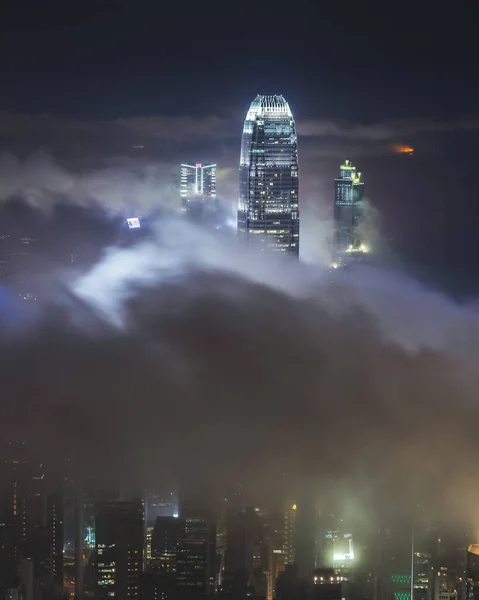 Lugard Yolu, Hong Kong 'daki bulutların muhteşem görüntüsü.