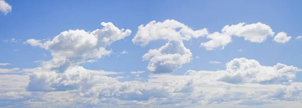 Panoramischer Himmel - Komposition aus mehreren getönten Bildern — Stockfoto