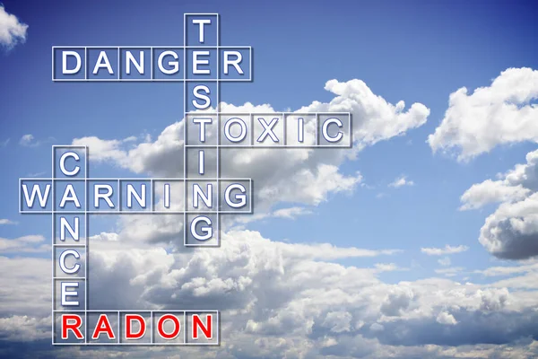 Le danger du radon gazeux - mots croisés concept image avec co — Photo