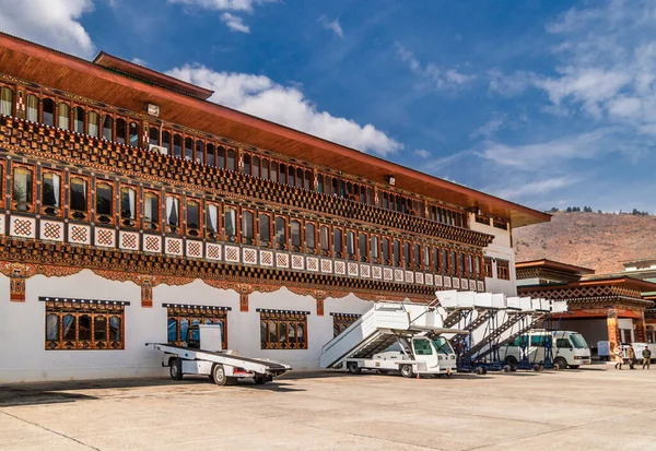 Paro Bhutan February 2016 Building Paro Airport Traditional Bhutan Architecture — Stock Photo, Image