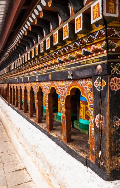 Convertir Las Ruedas Oración Mantra Bután Con Mantra Escritura Tradicional —  Fotos de Stock