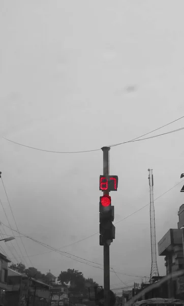 Siyah ve Beyaz 'da Trafik Işığı