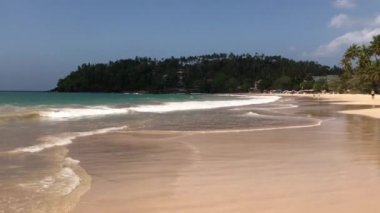 Hint Okyanusu sahilinde tatil. 