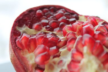 diyet yiyecekler taze meyve sulu doğal organik nar vejetaryen vitaminler