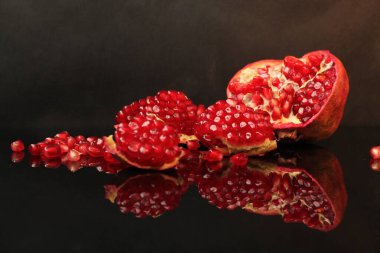 diyet yiyecekler taze meyve sulu doğal organik nar vejetaryen vitaminler